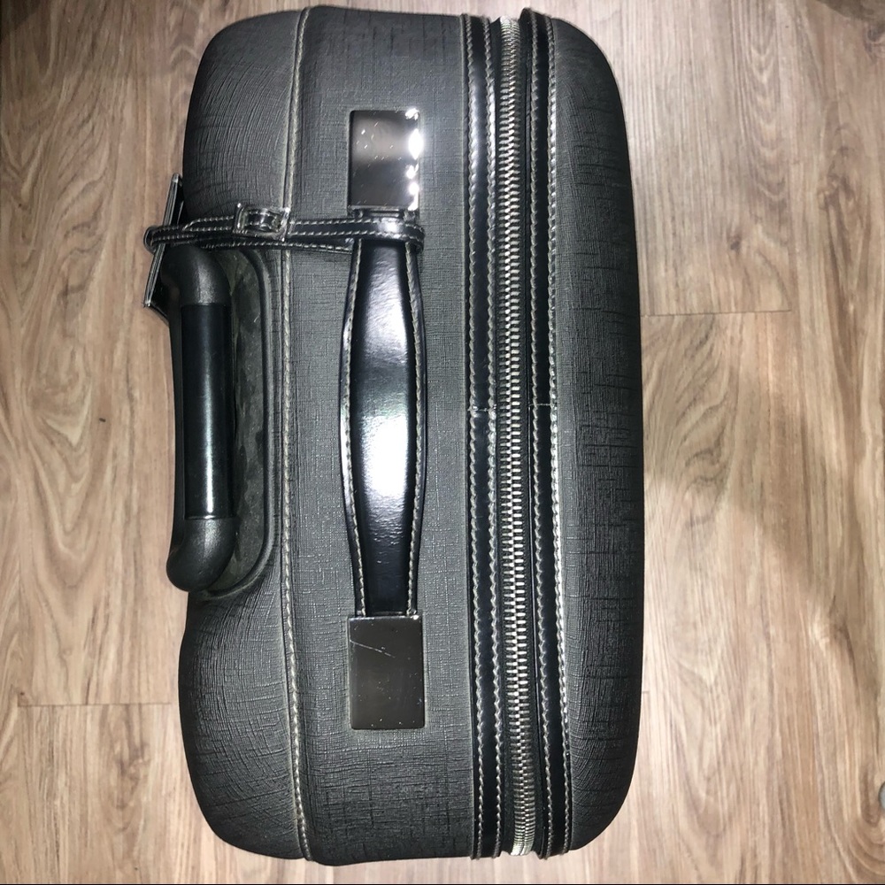 Luggage - Picture 5 of 5